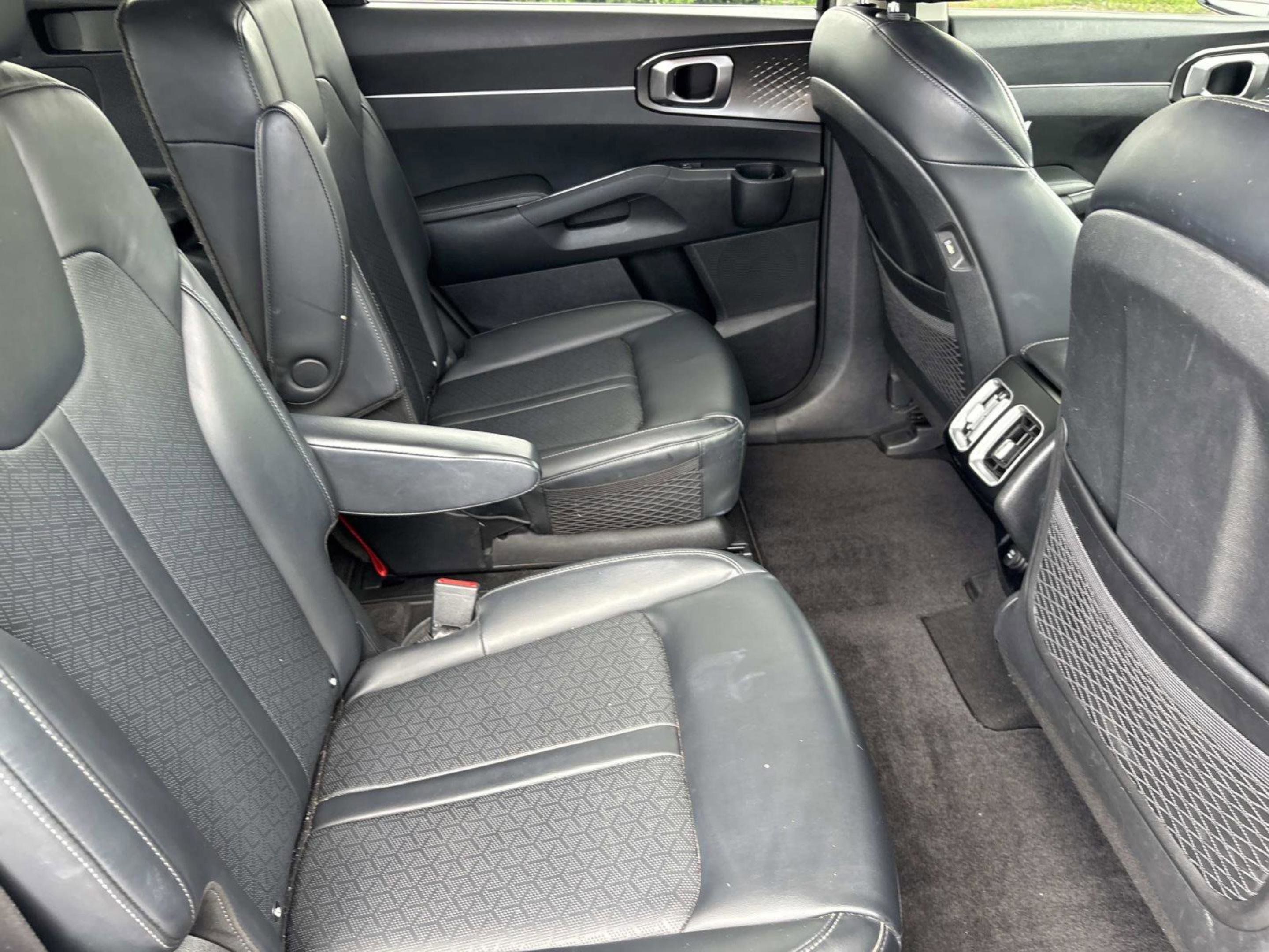 Used 2021 Aurora Black Kia S image 17