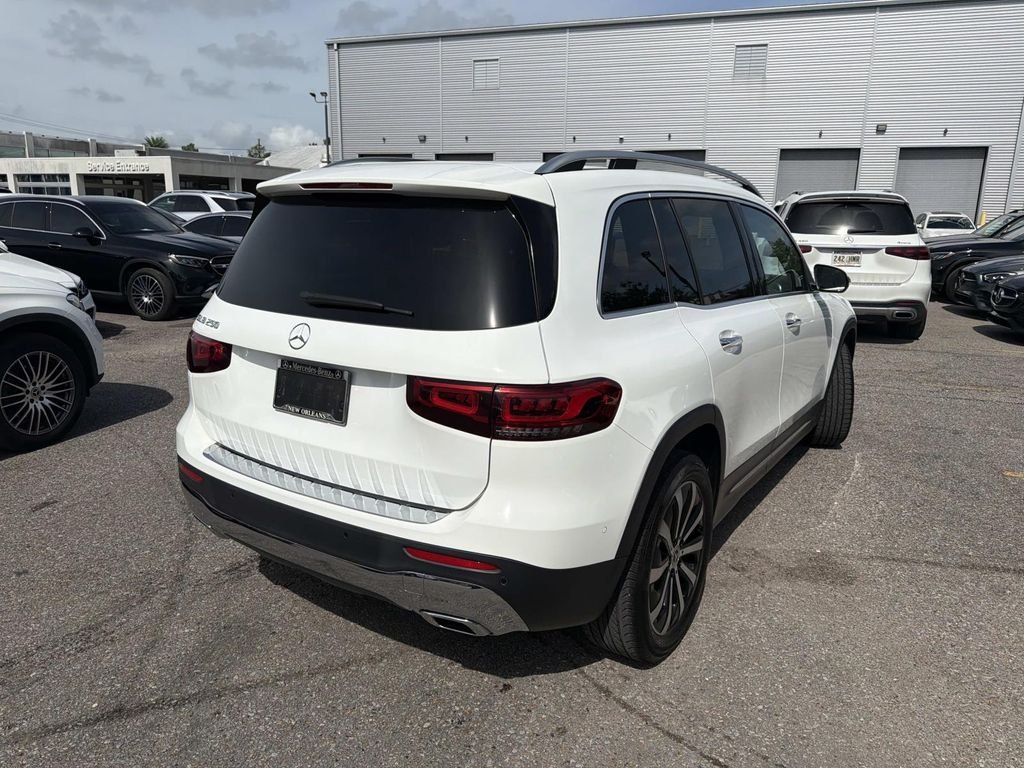 Certified Used 2023 White Mercedes-Benz GLB 250 image 7