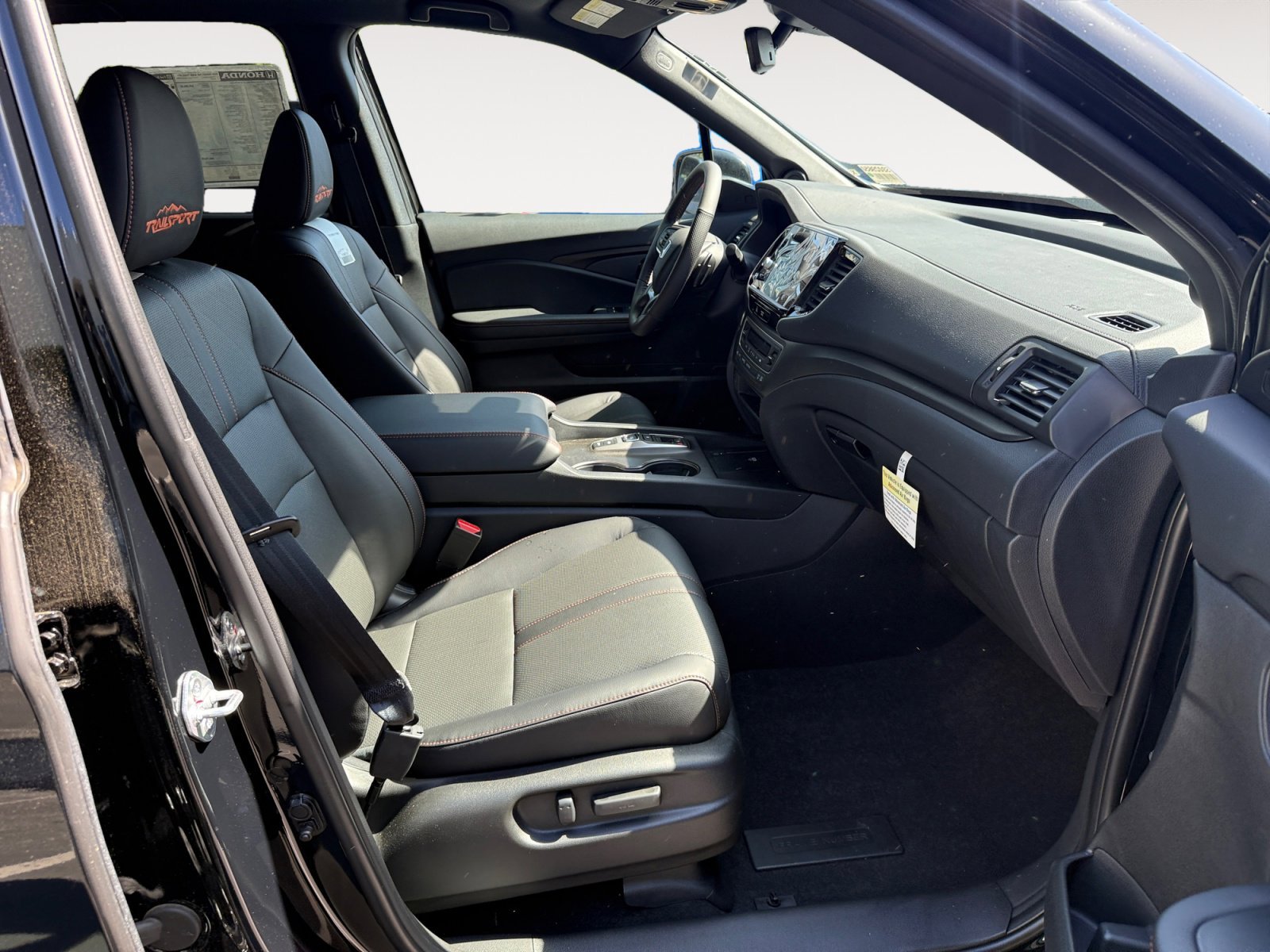 2025 Honda Ridgeline TrailSport - Photo 19