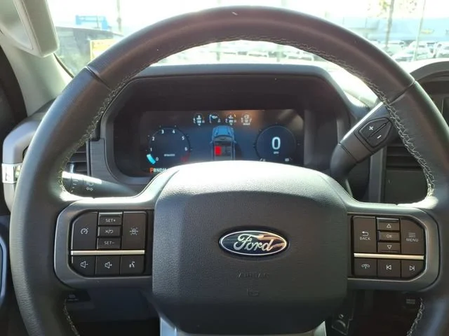 Used 2025 Oxford White Ford XLT image 19