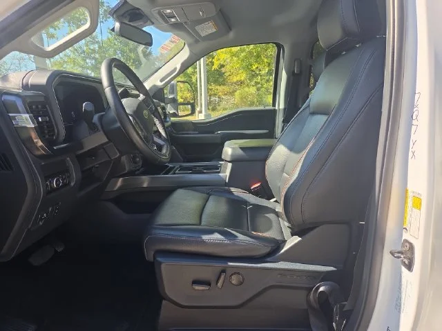Used 2026 White Ford Lariat image 9