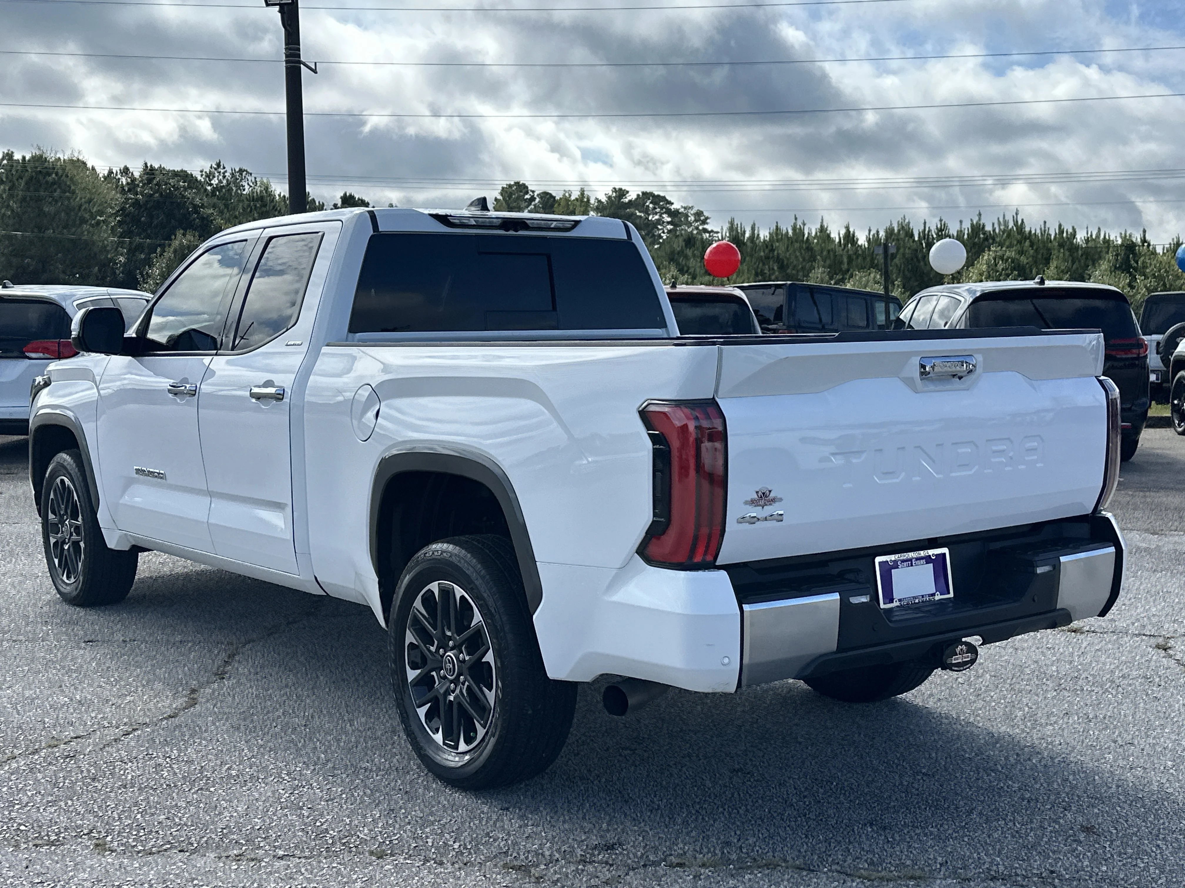 2022 Toyota Tundra Limited - Photo 6