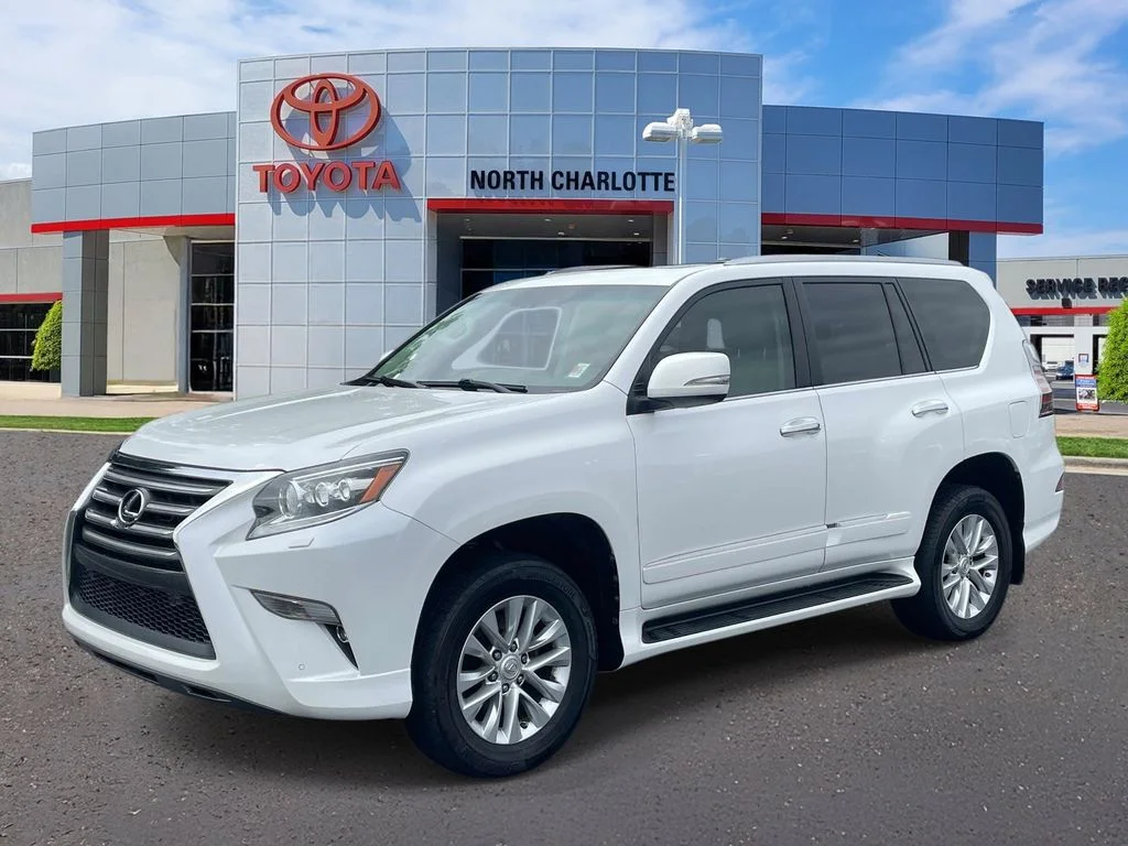 Used 2018  Lexus 460 image 3