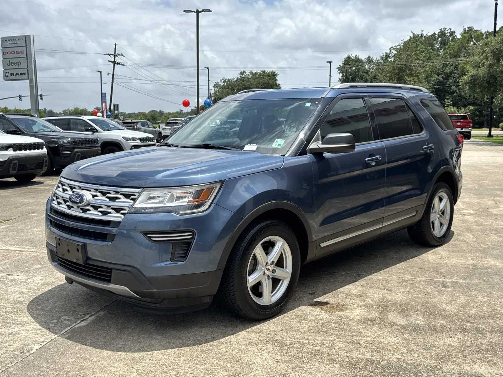 Used 2019 Blue Ford XLT image 3