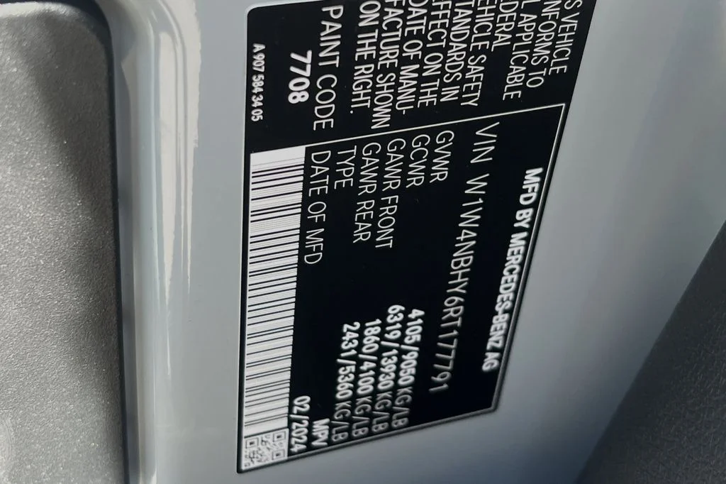 Used 2024 Iridium Silver Mercedes-Benz Cargo 144 WB image 27