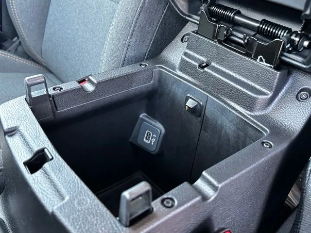 New 2026 Reign Exterior Paint Jeep Sport S image 21