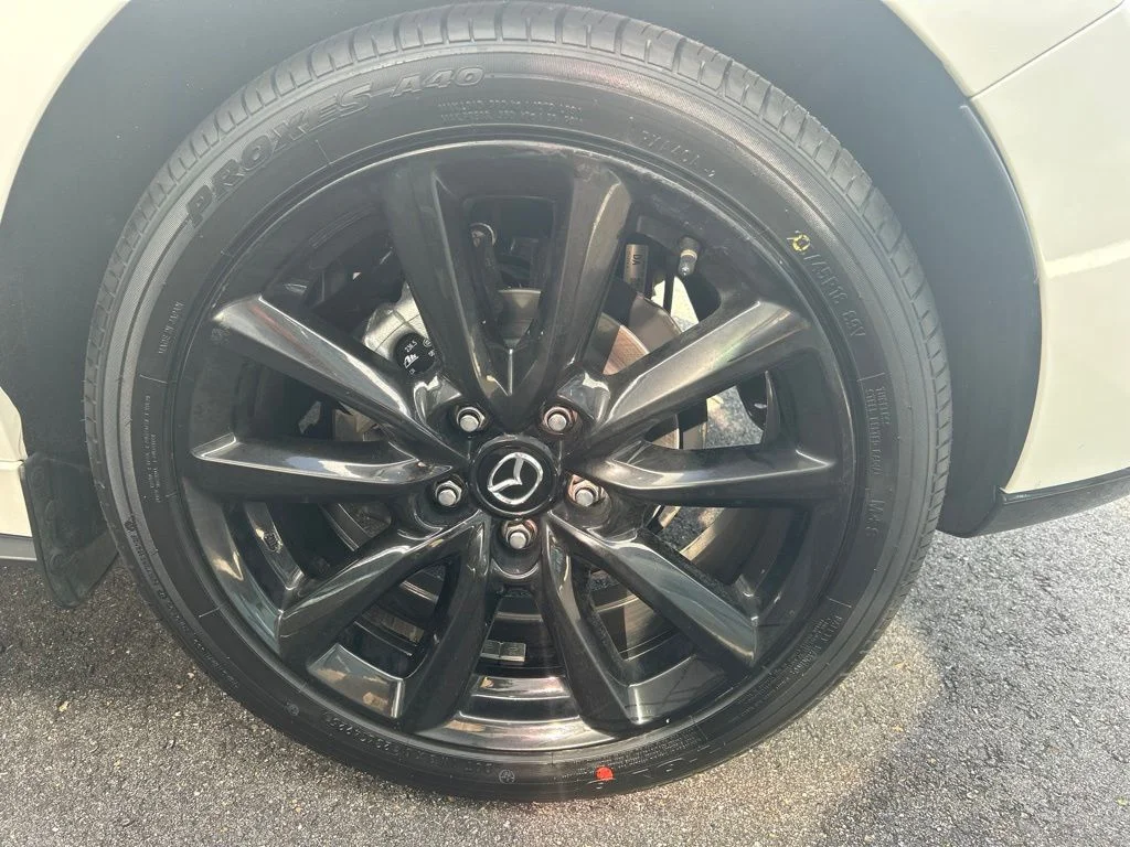 Certified Used 2022 White Mazda Premium image 5