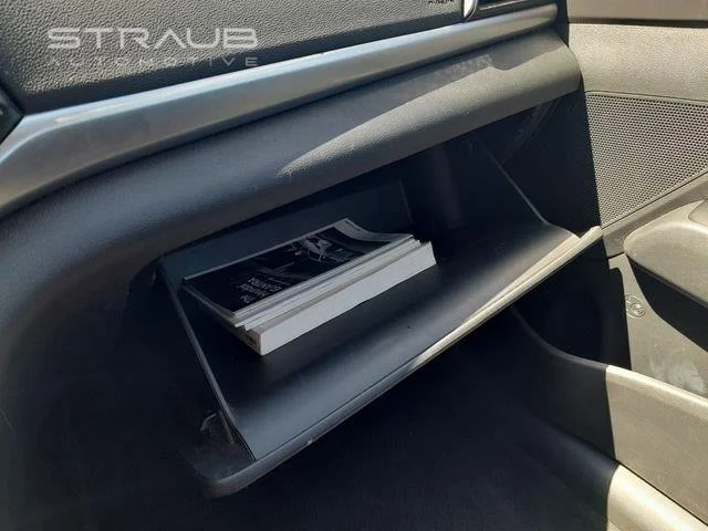 Used 2019 Machine Gray Hyundai SE image 31