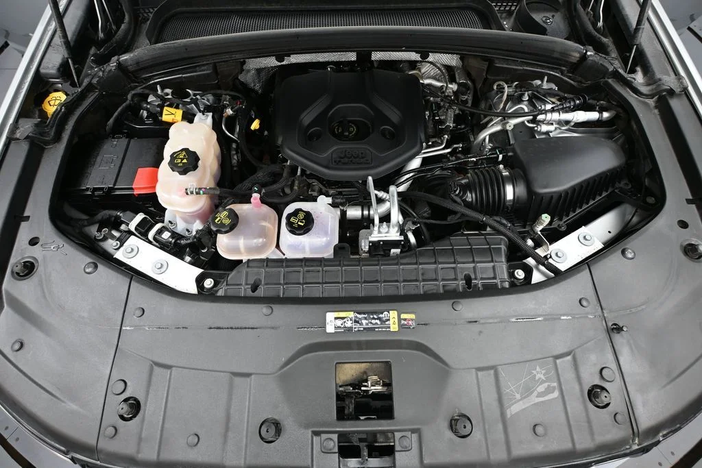 Used 2024 Silver Jeep 4xe image 45