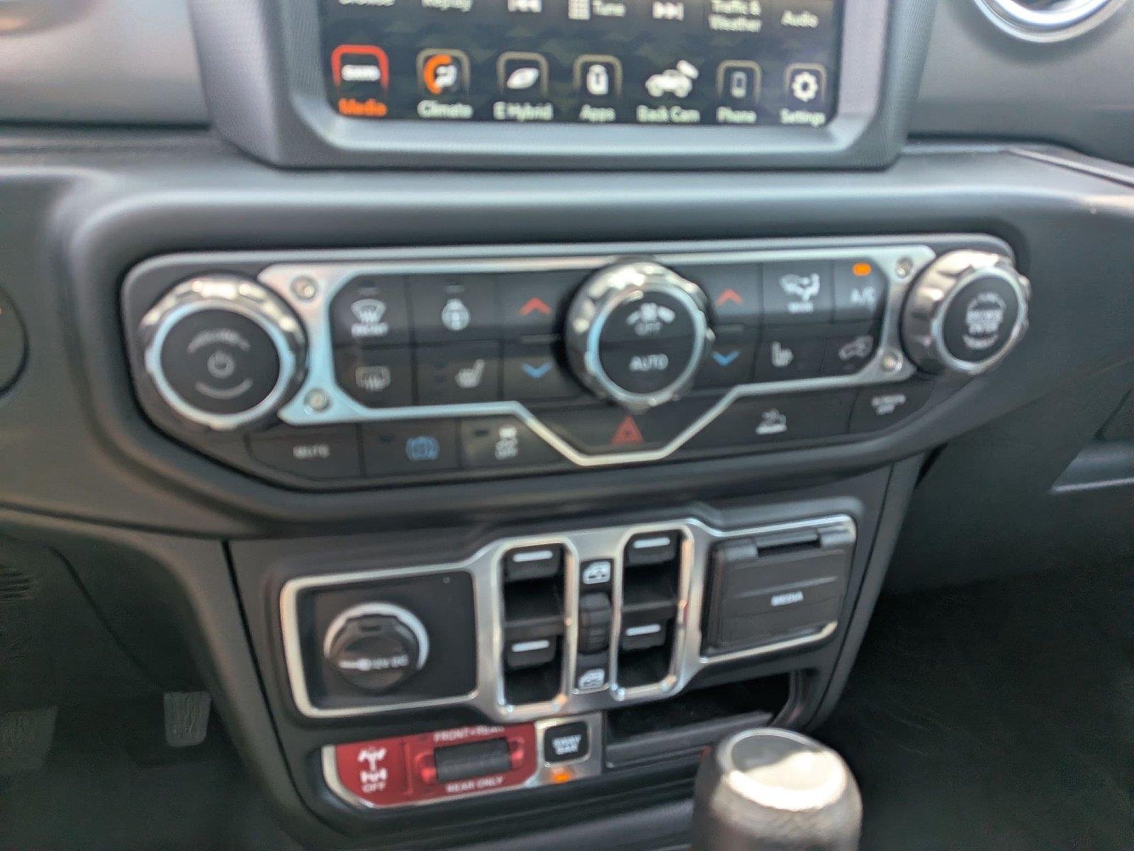 Used 2023 Bright White Clearcoat Jeep Rubicon image 26