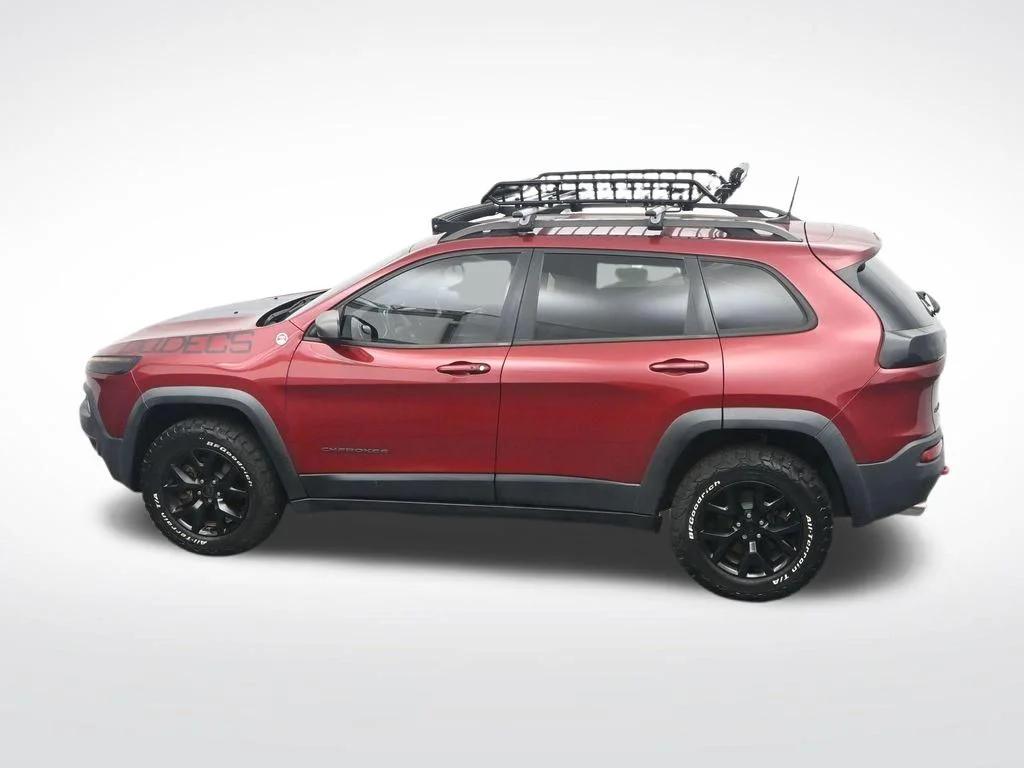 Used 2016 Deep Cherry Red Crystal Pearlcoat Jeep Trailhawk image 31