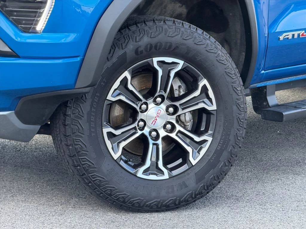 Used 2024 Blue GMC AT4 image 29