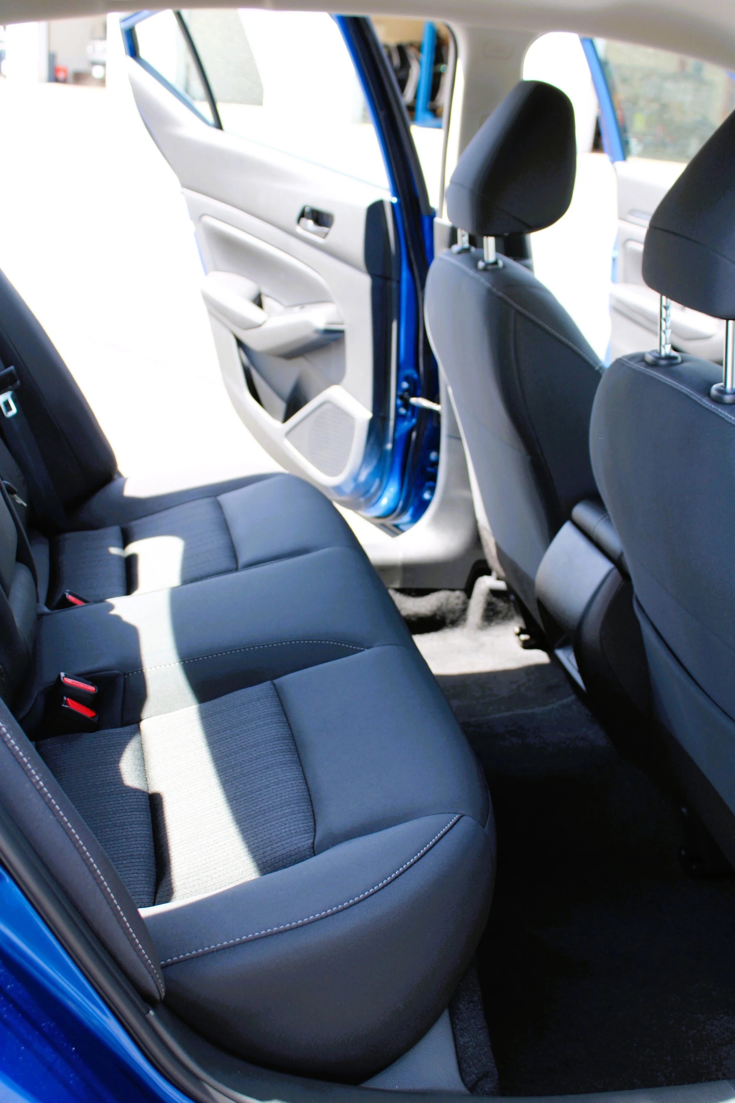 Used 2025 Bluestone Pearl Nissan SV image 15