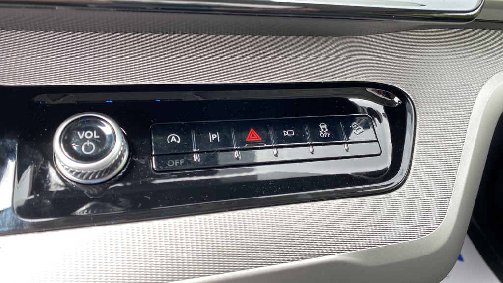 New 2026 Glacier Gray Metallic Tri-Coat Ford Active image 21