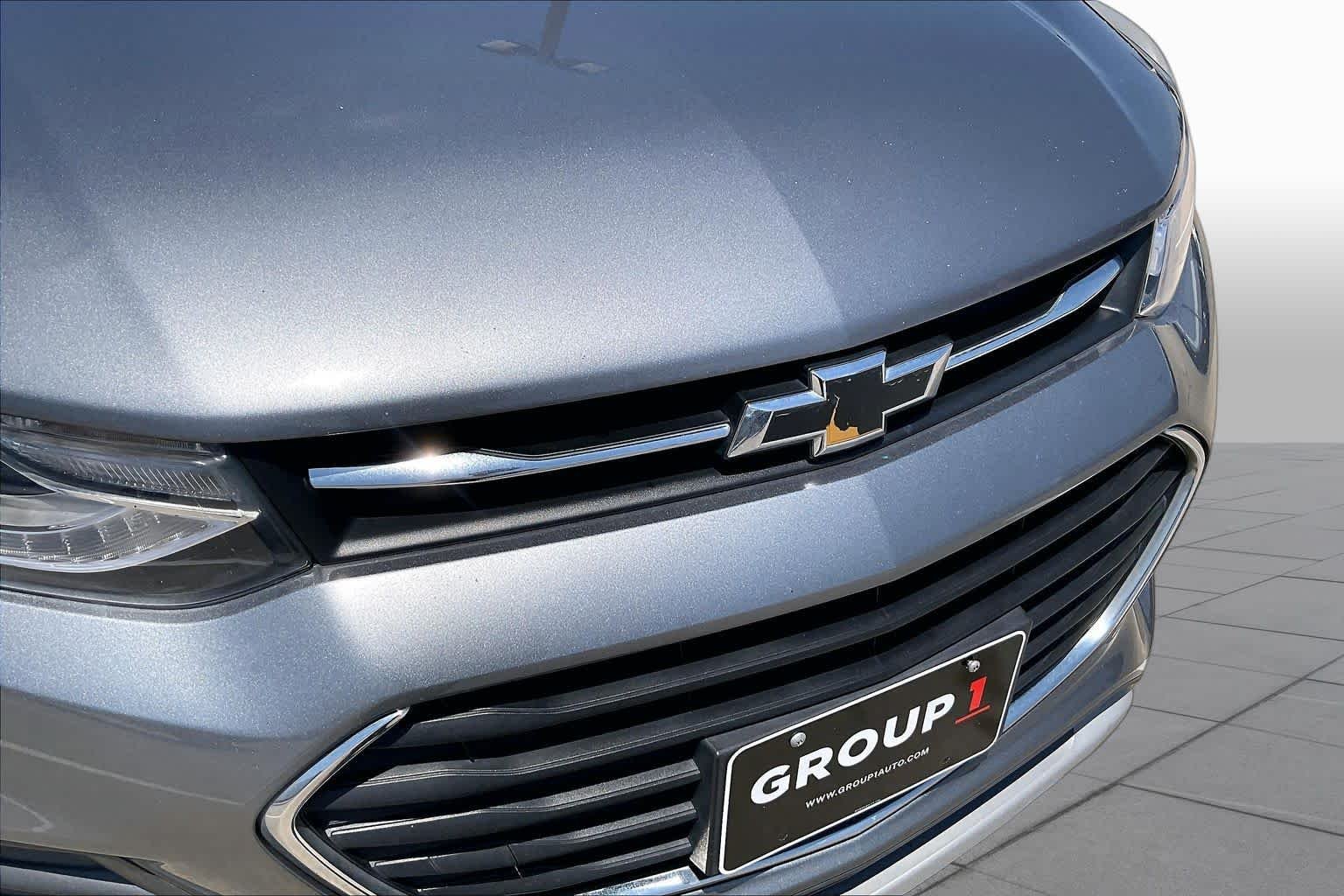 Used 2020 Satin Steel Metallic Chevrolet LT image 29