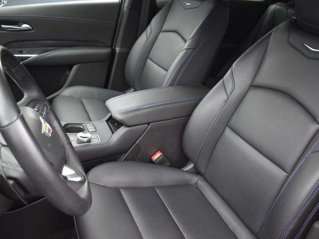 2024 CADILLAC XT4 - Image 12