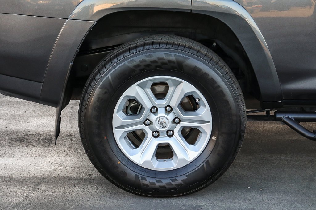 Used 2021 Magnetic Gray Metallic Toyota SR5 Premium image 12