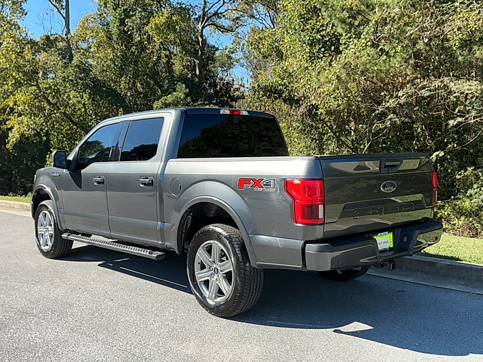 Used 2018 Magnetic Metallic Ford XLT image 4