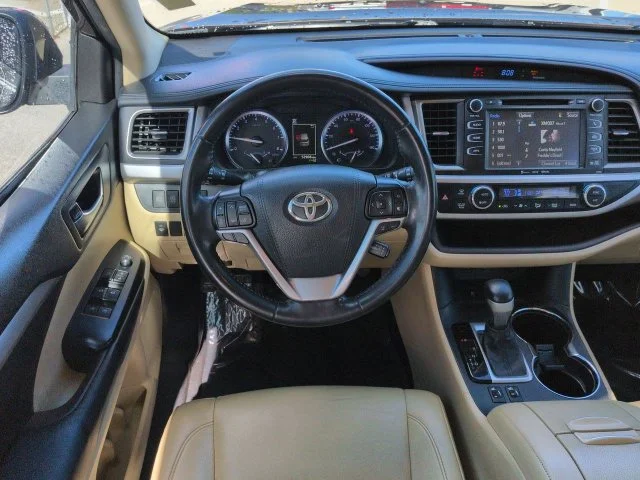 Certified Used 2019 Walnut Toyota XLE image 14