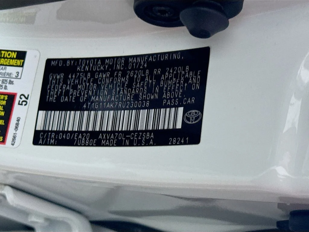 Certified Used 2024 Ice Cap Toyota SE image 30