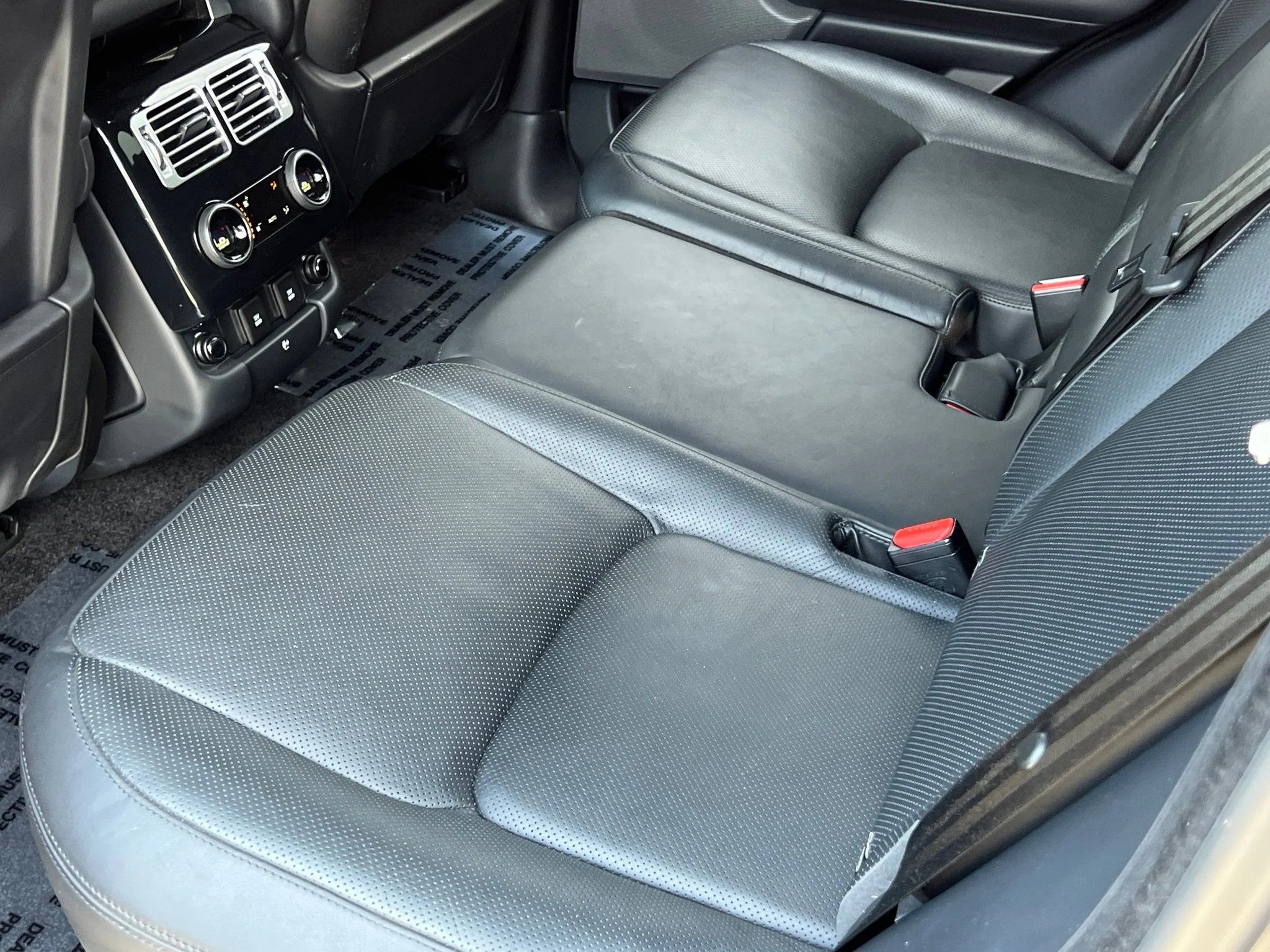 Used 2019  Land Rover 5.0L V8 Supercharged image 20