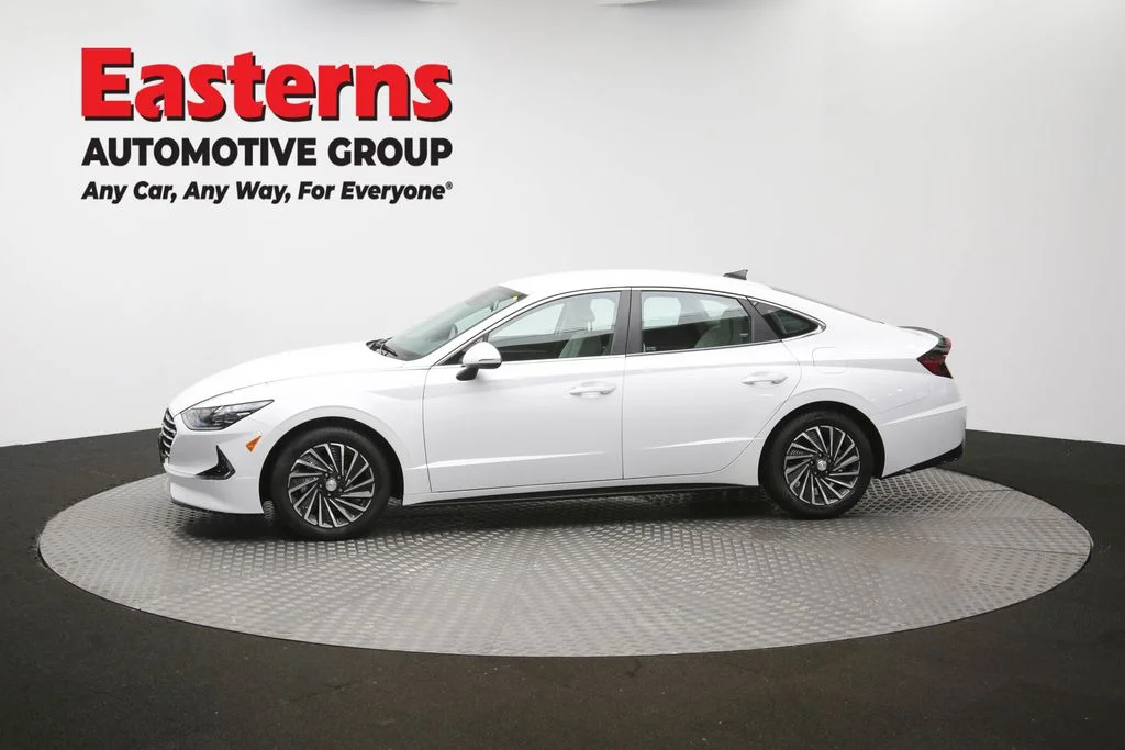 Used 2023 White Hyundai SEL image 58