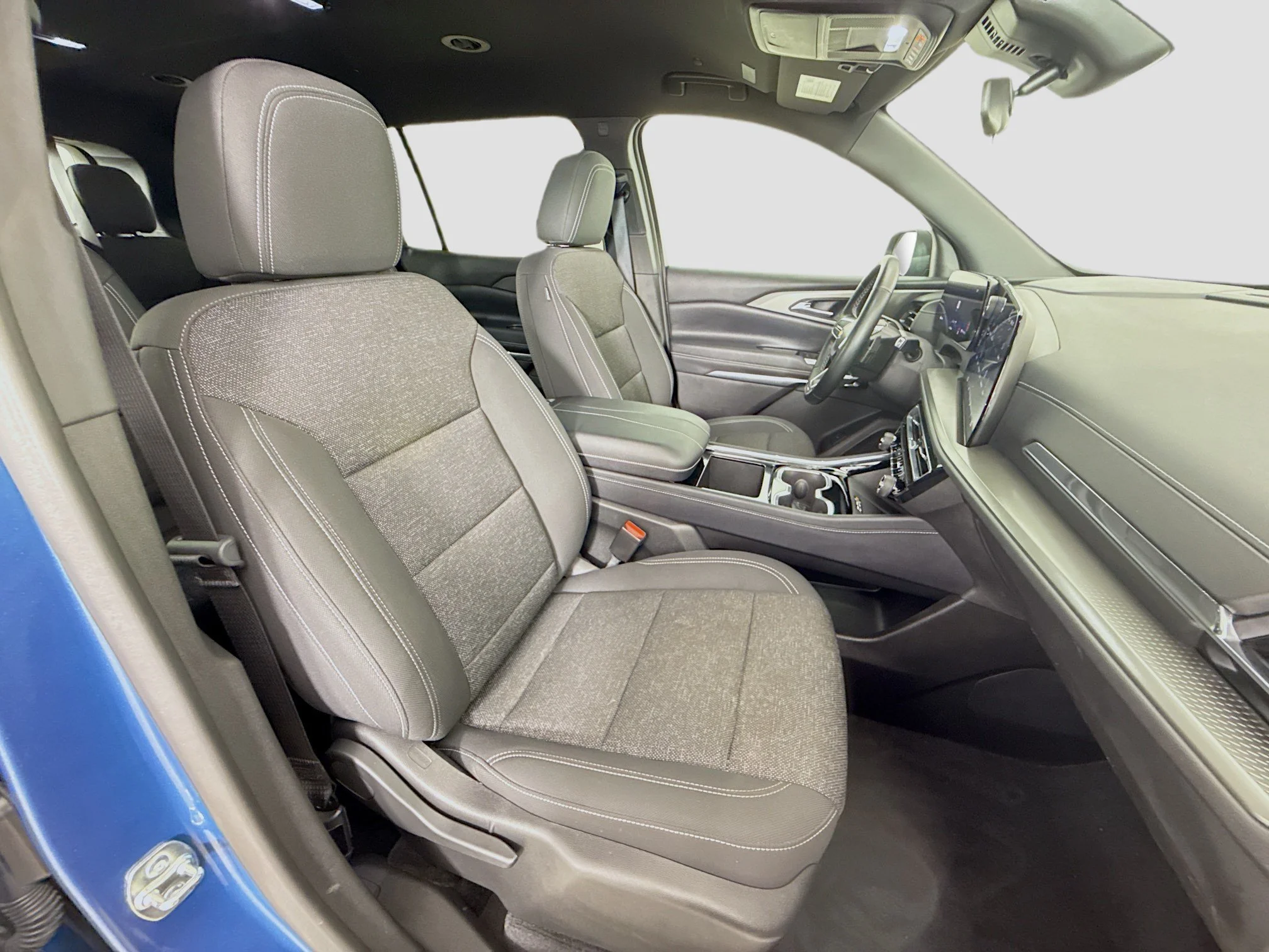 Used 2025 Lakeshore Blue Metallic Chevrolet LT image 31