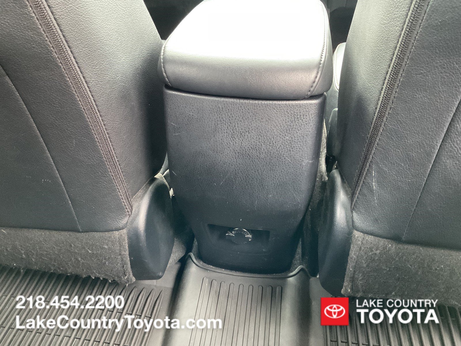 Used 2016 Electric Storm Blue Toyota SE image 17