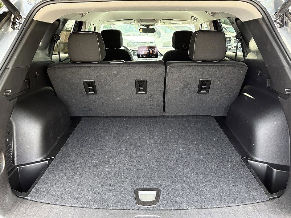 Used 2024 Sterling Gray Metallic Chevrolet LT image 10