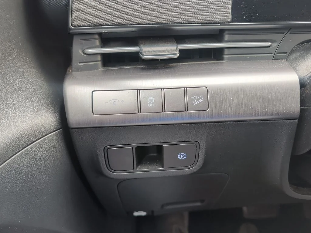 Used 2025 Gray Hyundai SEL image 14