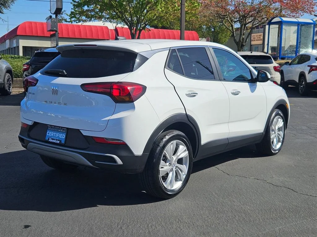 Used 2024 Summit White Buick Preferred image 6