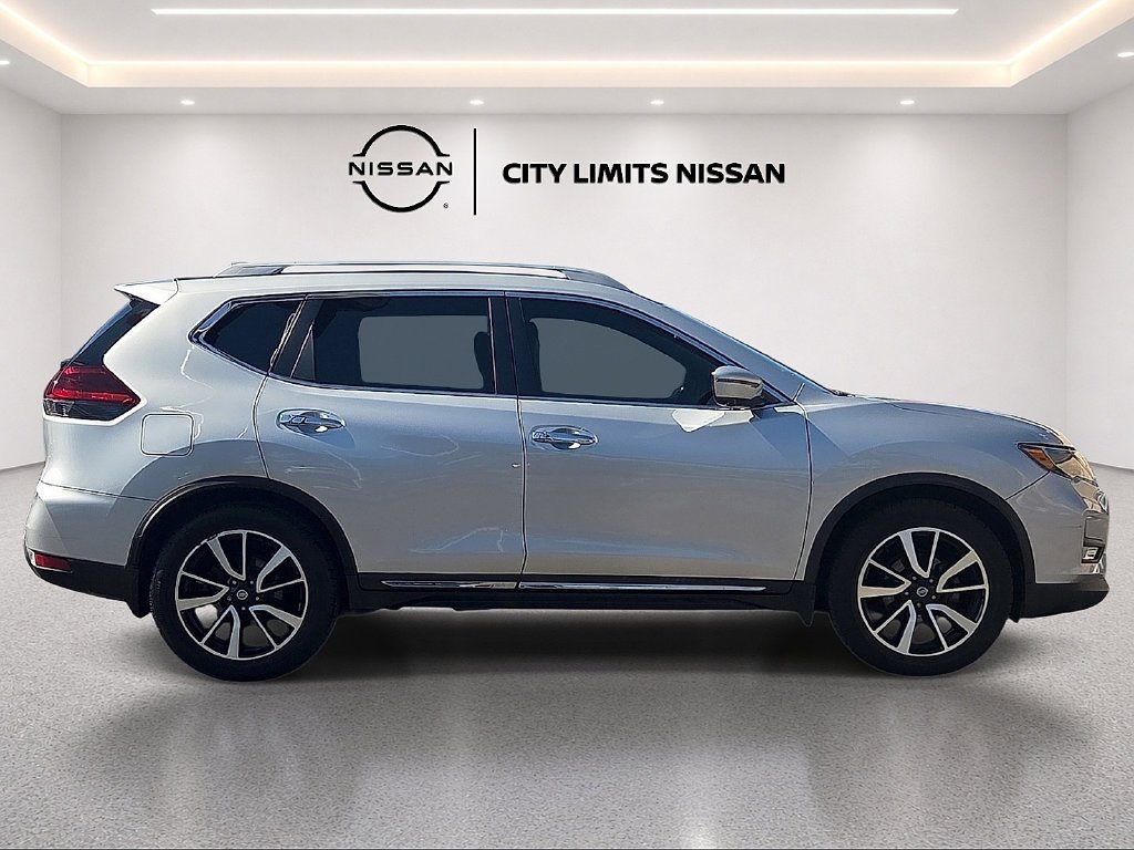 Used 2019 Silver Nissan SL image 6
