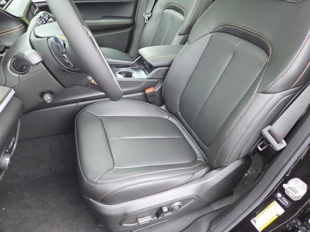New 2026 Diamond Black Crystal Pearl-Coat Exterior Paint Jeep 85th Anniversary Edition image 8