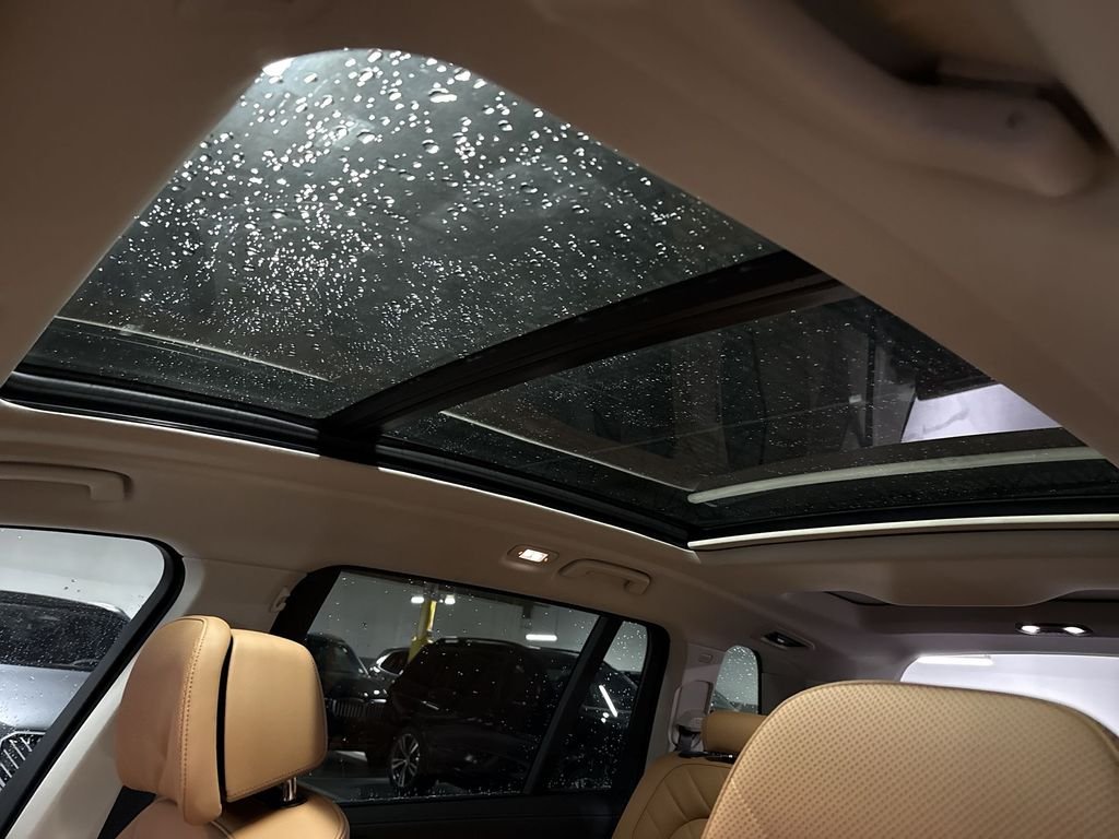 New 2027 Sparkling Copper Metallic BMW xDrive40i image 22