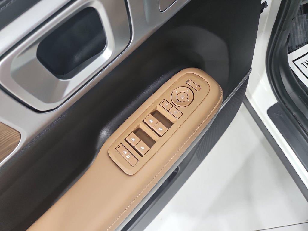Certified Used 2025 White Hyundai Limited image 12