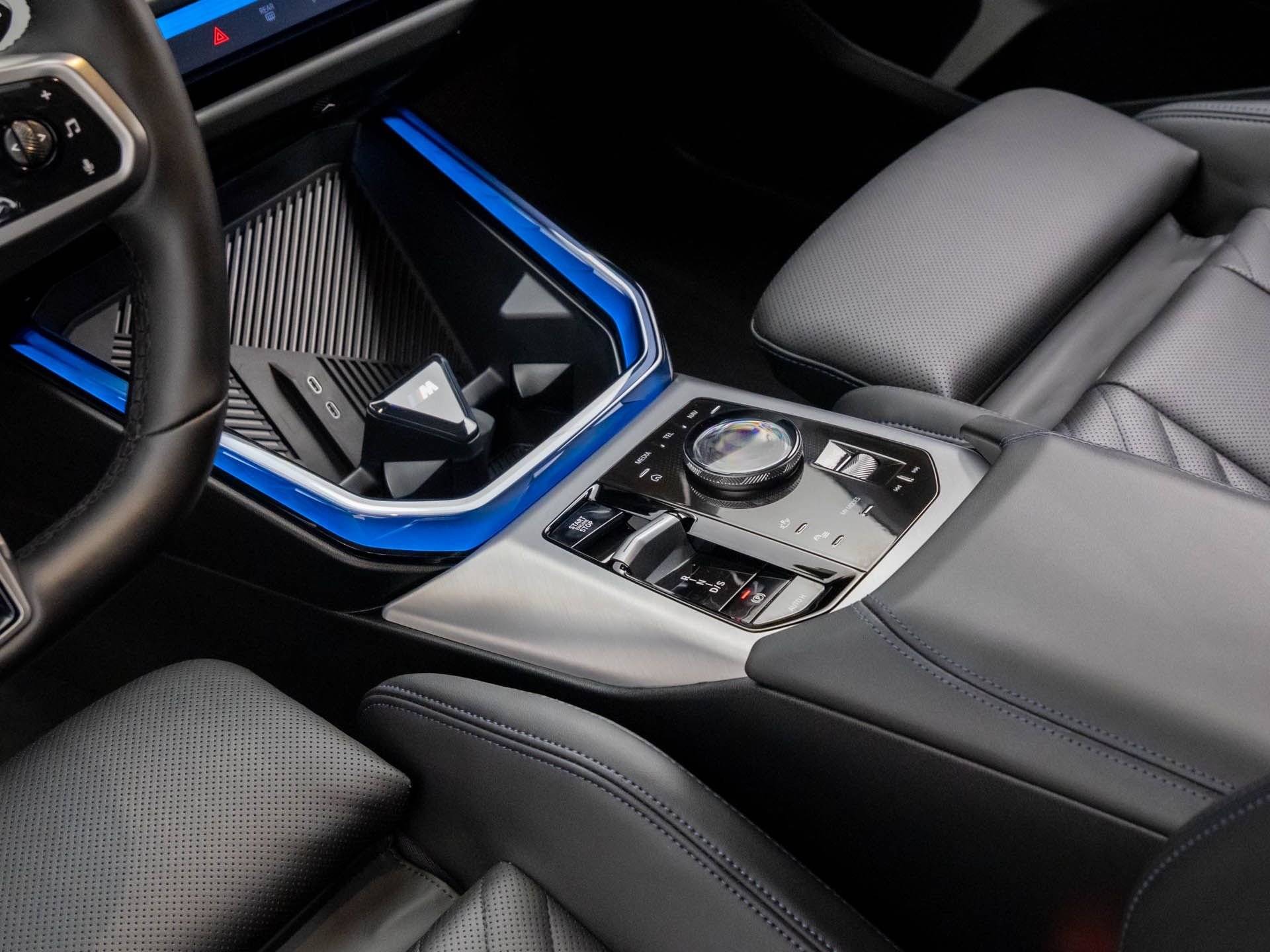 New 2026 Tanzanite Blue II Metallic BMW 30 xDrive image 12