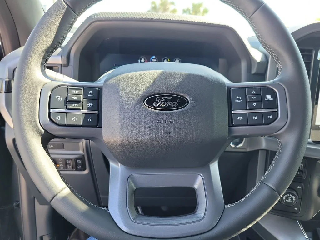 New 2026 Carbonized Gray Metallic Ford XLT image 18