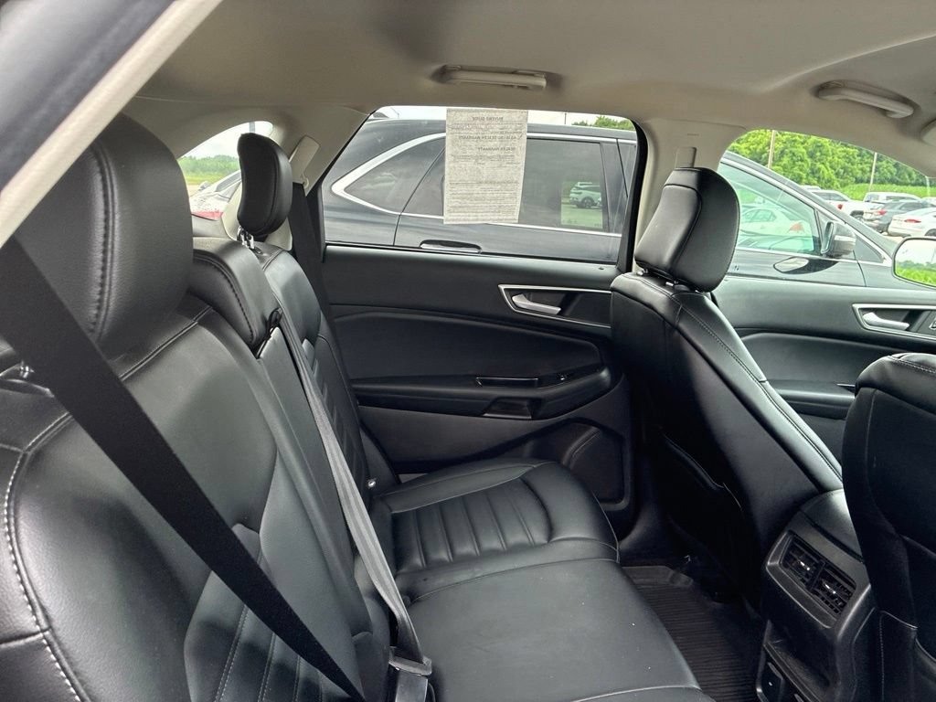Used 2020 Grey Ford SEL image 18