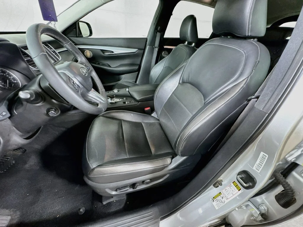 Certified Used 2019 Silver INFINITI ESSENTIAL image 27