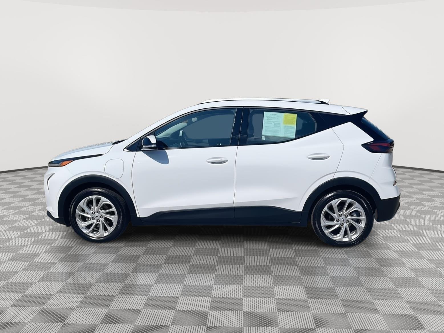 Used 2023 Summit White Chevrolet LT image 8
