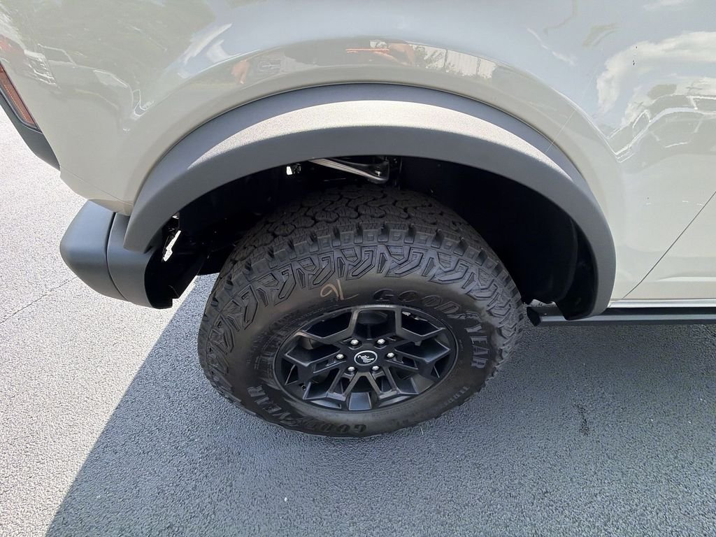 New 2026 Desert Sand Ford Badlands® image 16