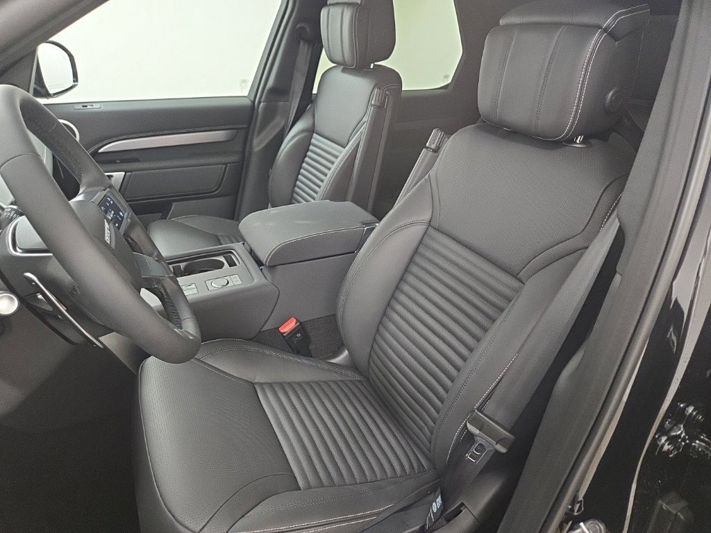 New 2026 Santorini Black Land Rover Gemini Edition image 23