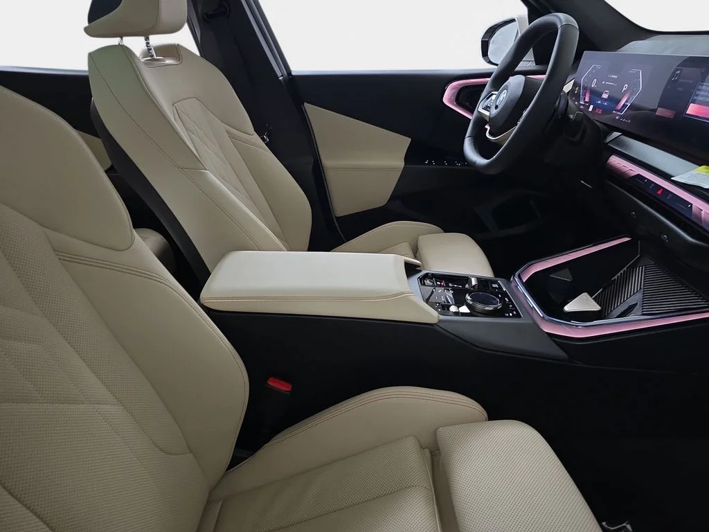 Used 2025 Mineral White Metallic BMW 30 xDrive image 10