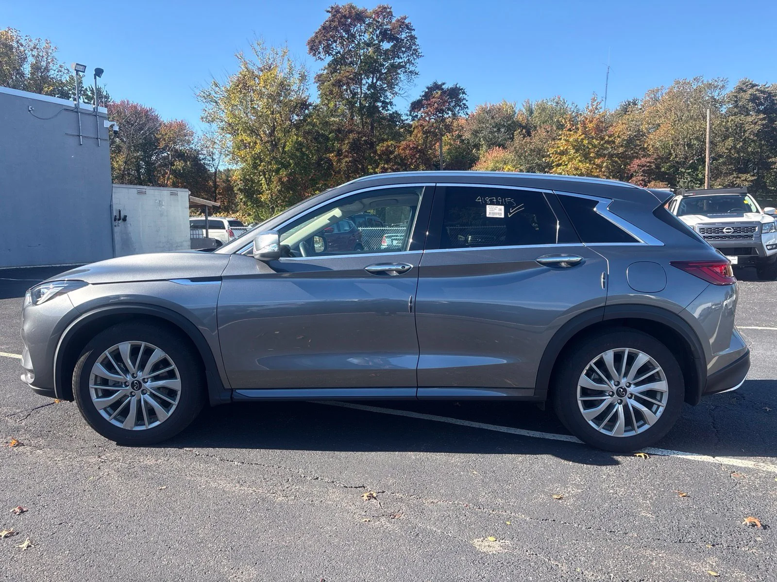 Used 2023 Graphite Shadow INFINITI LUXE image 3