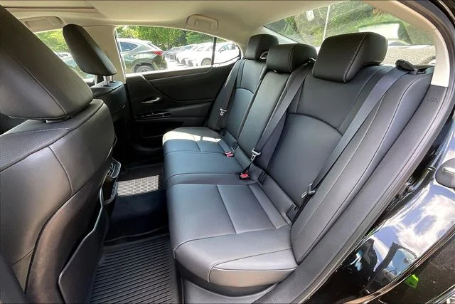 Certified Used 2024 Black Lexus 300h image 22