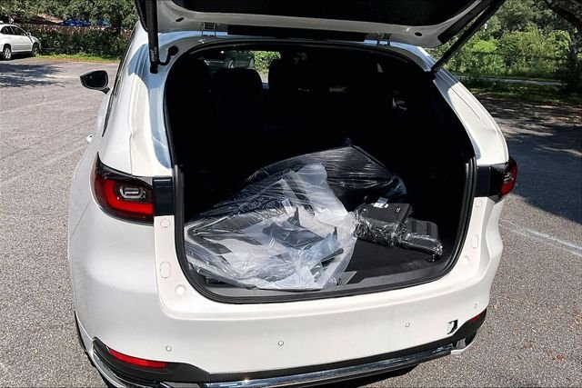 New 2026 Rhodium White Premium Mazda 3.3 Turbo S Premium Plus AWD image 24