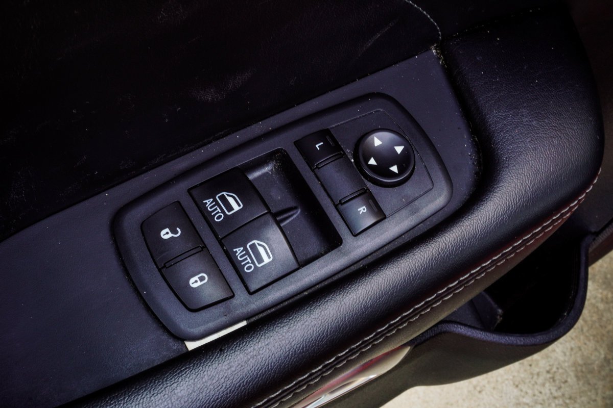 Used 2021 Orange Dodge SXT image 34