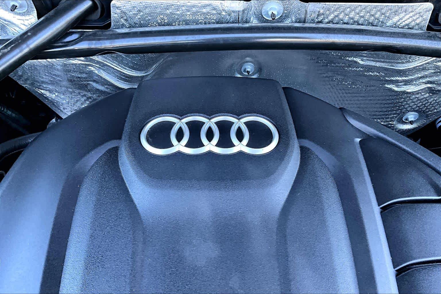 Used 2018 Azores Green Metallic Audi Prestige image 32