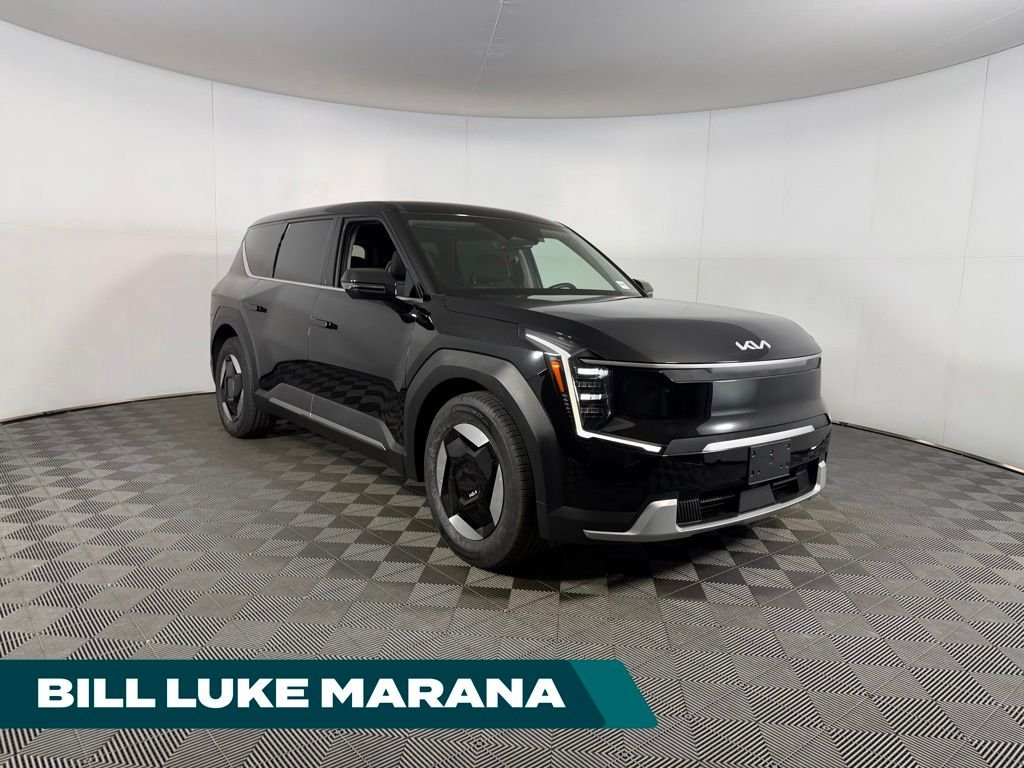 2024 Kia EV9 Light L/R's photo