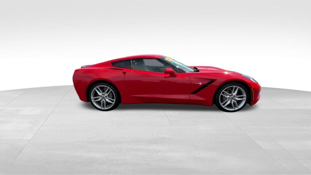 Used 2019 Red Chevrolet Stingray image 8